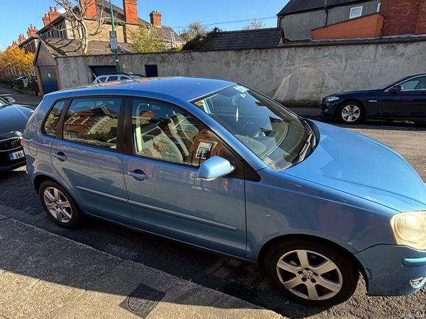 Volkswagen Polo Hatchback, Petrol, 2008, Blue