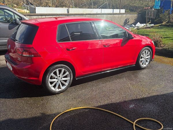 Volkswagen Golf Hatchback, Diesel, 2013, Red