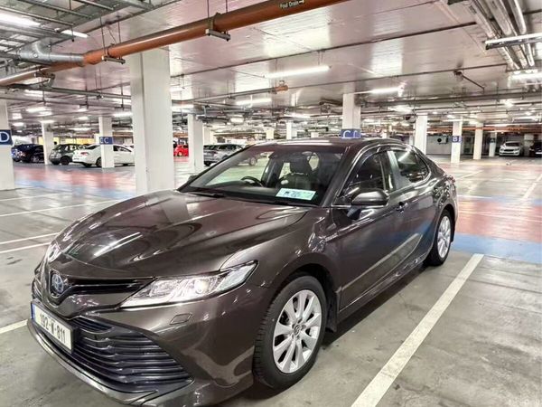 Toyota Camry Saloon, Petrol Hybrid, 2019, Brown