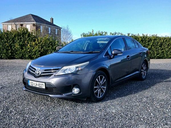 Toyota Avensis Saloon, Diesel, 2013, Grey
