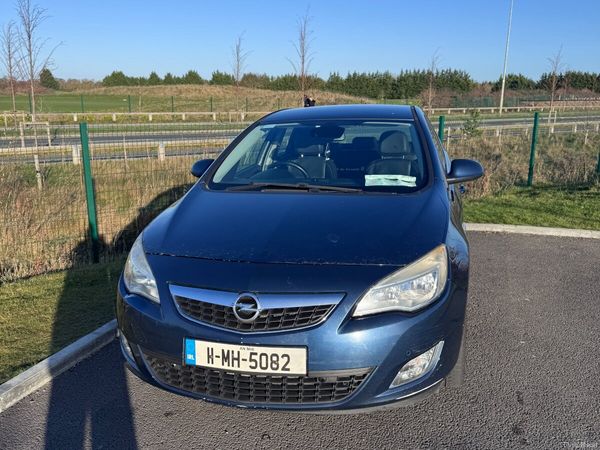 Vauxhall Astra Hatchback, Diesel, 2011, Blue