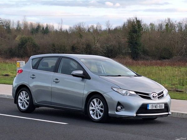 Toyota Auris Hatchback, Diesel, 2013, Grey
