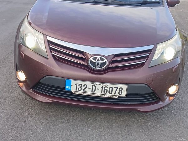 Toyota Avensis Estate, Diesel, 2013, Red