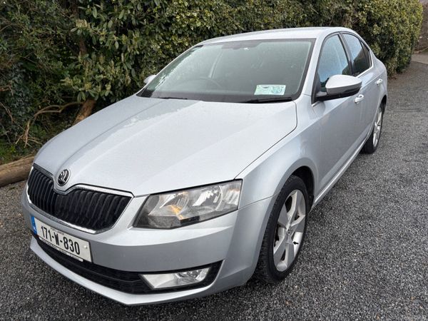 Skoda Octavia Saloon, Diesel, 2017, Grey