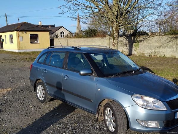 Skoda Fabia Estate/Jeep, Petrol, 2011, Grey