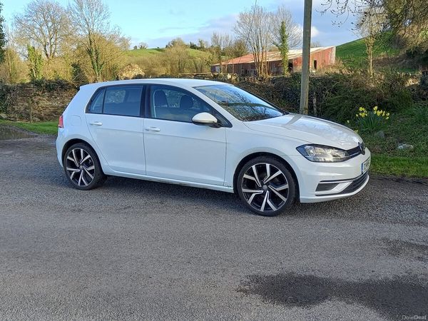 Volkswagen Golf Hatchback, Petrol, 2017, White