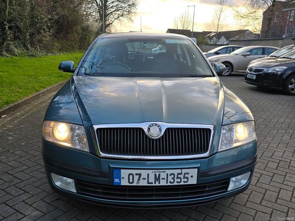 Skoda Octavia Hatchback, Petrol, 2007, Green