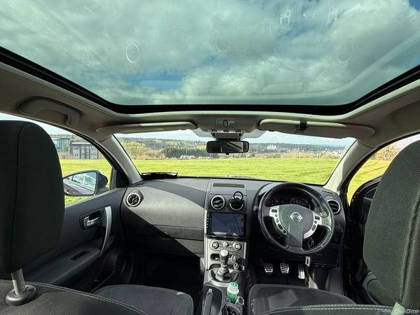 Nissan Qashqai+2 Hatchback, Diesel, 2010, Black