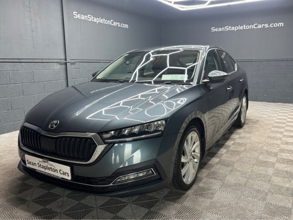 Skoda Octavia Hatchback, Diesel, 2021, Grey