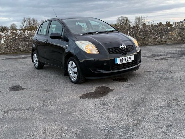 Toyota Yaris Hatchback, Petrol, 2007, Black