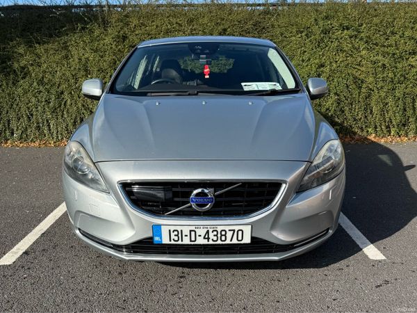 Volvo V40 Hatchback, Petrol, 2013, Silver