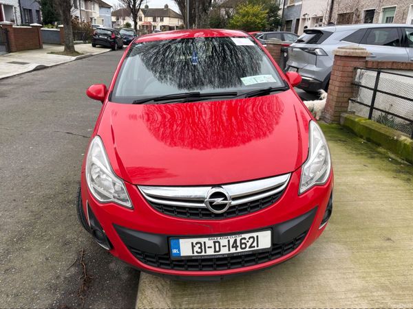 Opel Corsa Hatchback, Petrol, 2013, Red