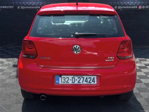 Volkswagen Polo Hatchback, Petrol, 2013, Red