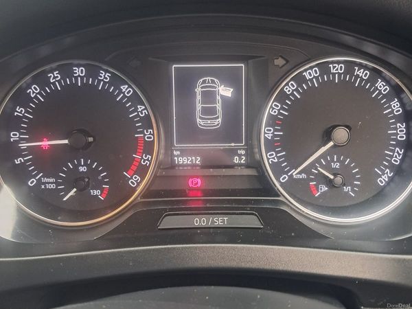 Skoda Rapid Saloon, Diesel, 2015, Blue