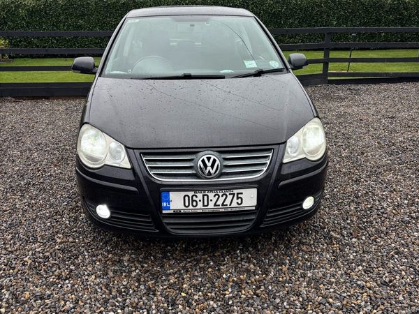 Volkswagen Polo Hatchback, Petrol, 2006, Black