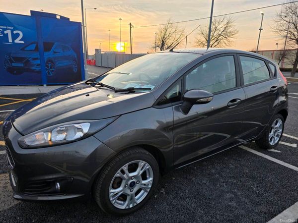 Ford Fiesta Hatchback, Petrol, 2016, Grey