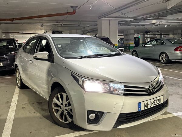 Toyota Corolla Saloon, Diesel, 2014, Silver
