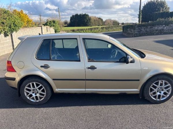 Volkswagen Golf Hatchback, Petrol, 2003, Gold