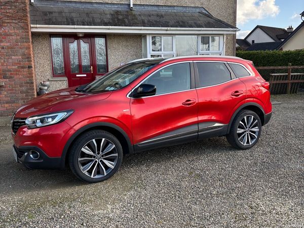Renault Kadjar SUV, Diesel, 2016, Red