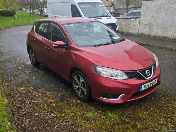 Nissan Pulsar Hatchback, Diesel, 2015, Red