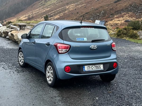Hyundai i10 Hatchback, Petrol, 2017, Blue