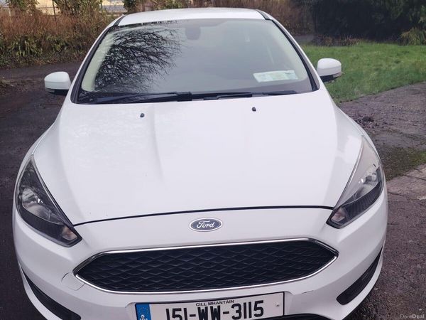 Ford Focus Hatchback, Petrol, 2015, White