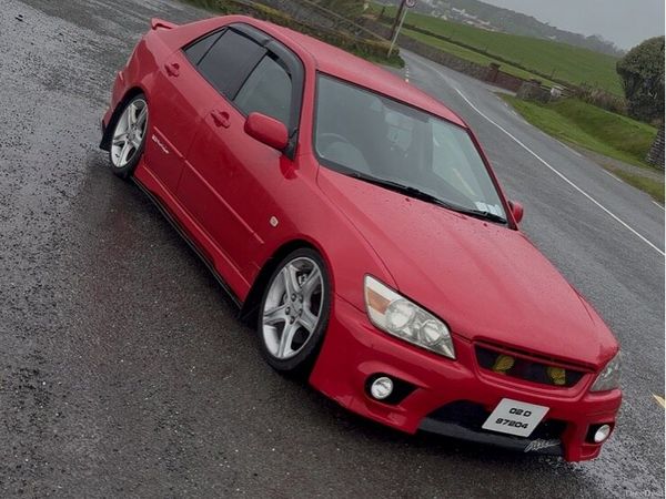 Toyota Altezza Saloon, Petrol, 2002, Red