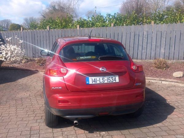 Nissan Juke SUV, Diesel, 2014, Red