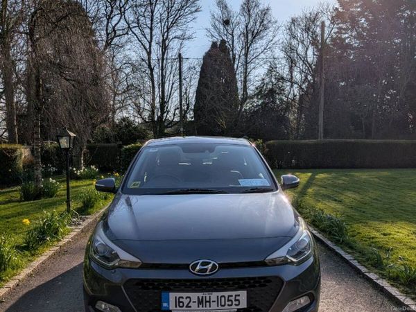 Hyundai i20 Hatchback, Petrol, 2016, Grey