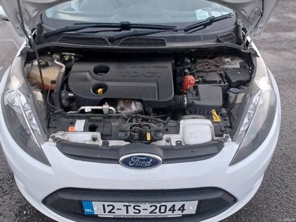 Ford Fiesta Hatchback, Diesel, 2012, White