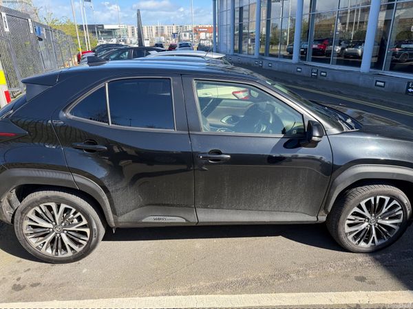 Toyota Yaris Cross Estate, Petrol Hybrid, 2021, Black