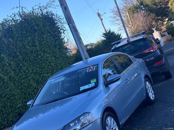 Volkswagen Passat Saloon, Diesel, 2012, Grey