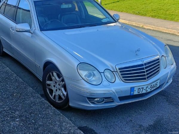 Mercedes-Benz E-Class Saloon, Petrol, 2007, Silver