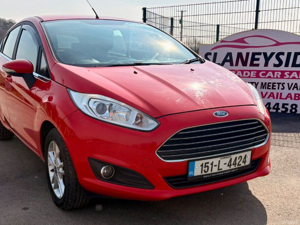 Ford Fiesta Hatchback, Petrol, 2015, Red
