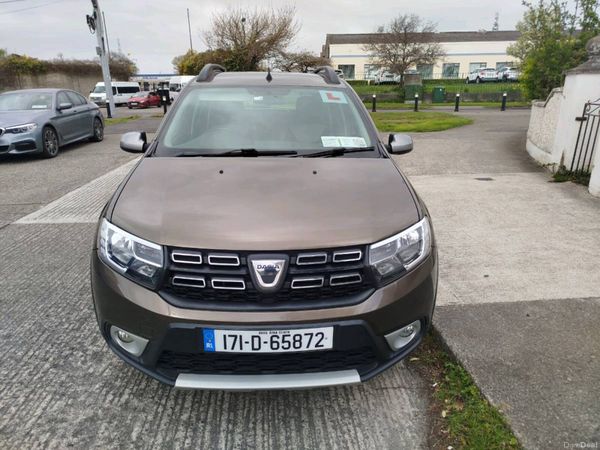 Dacia Sandero Stepway Hatchback, Diesel, 2017, Brown