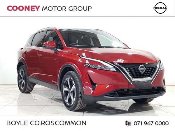 Nissan Qashqai MPV, Petrol, 2023, Red