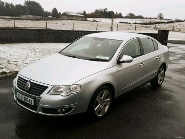Volkswagen Passat Saloon, Diesel, 2010, Silver