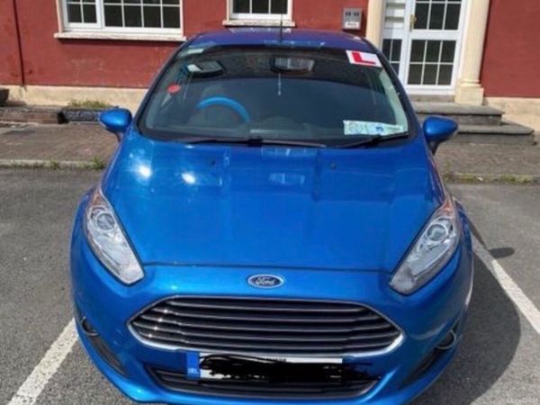 Ford Fiesta Hatchback, Petrol, 2014, Blue