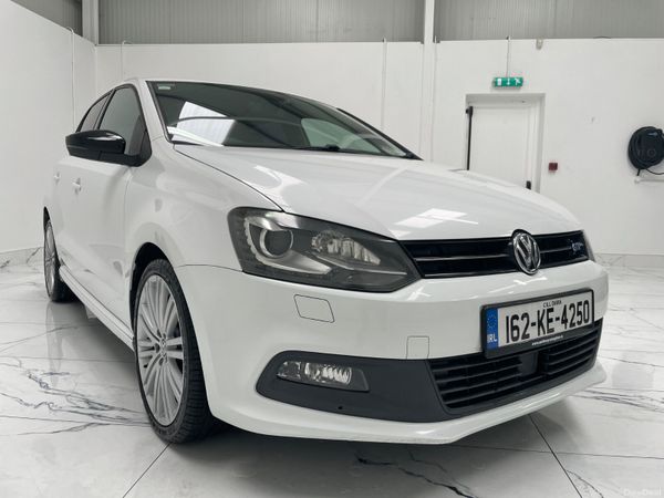 Volkswagen Polo Hatchback, Petrol, 2016, White
