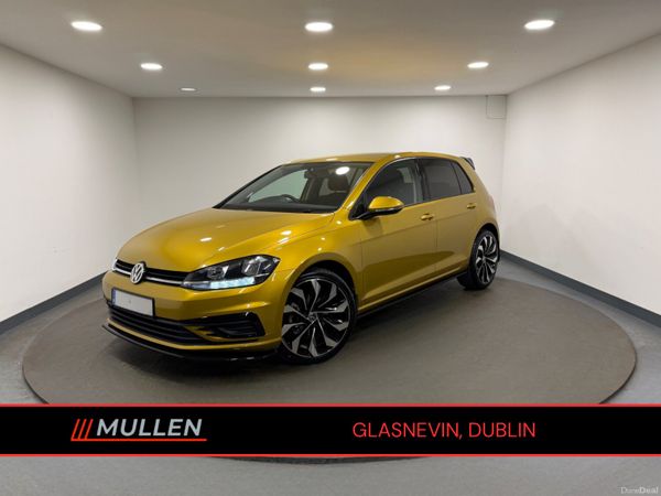 Volkswagen Golf Hatchback, Diesel, 2018, Yellow