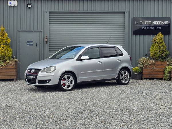 Volkswagen Polo Hatchback, Petrol, 2006, Silver