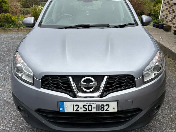 Nissan Qashqai Hatchback, Diesel, 2012, Grey
