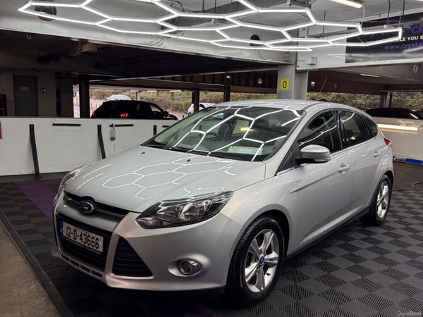 Ford Focus Hatchback, Diesel, 2012, Grey