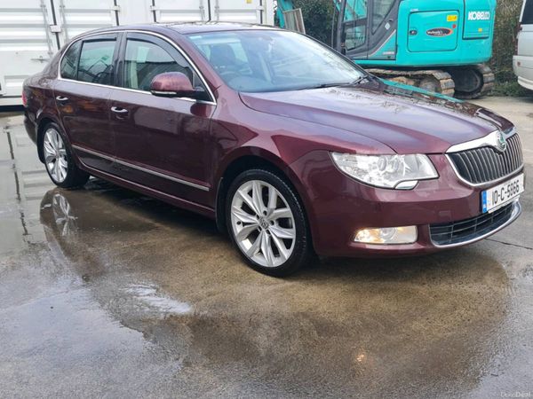 Skoda Superb Saloon, Diesel, 2010, Red