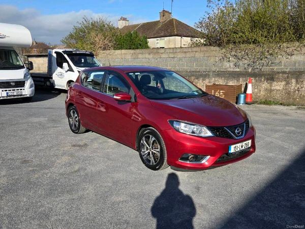 Nissan Pulsar Hatchback, Diesel, 2015, Red