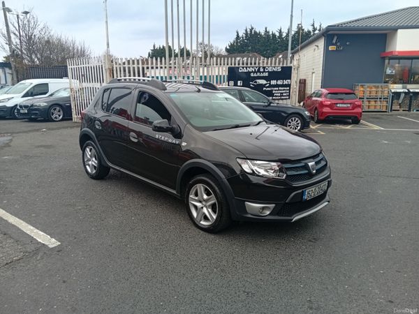 Dacia Sandero Stepway Hatchback, Diesel, 2015, Black