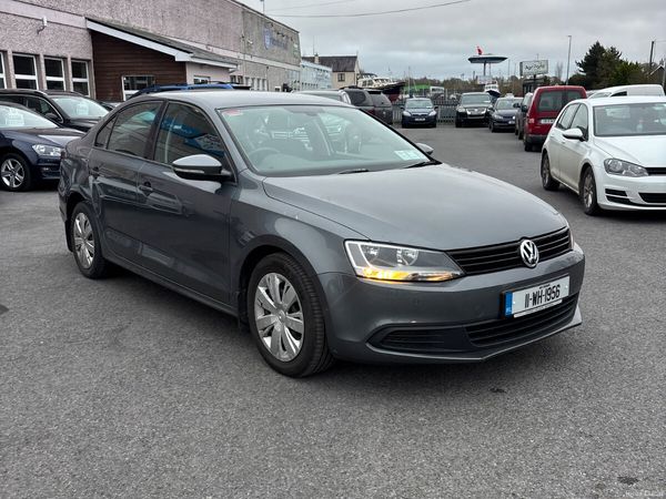 Volkswagen Jetta Saloon, Diesel, 2011, Grey