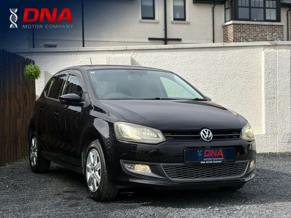 Volkswagen Polo Hatchback, Petrol, 2014, Black
