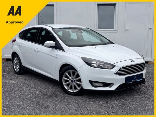 Ford Focus Hatchback, Petrol, 2015, White