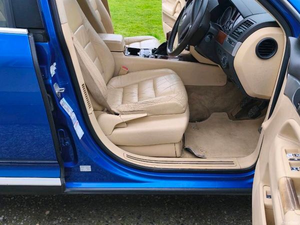Volkswagen Touareg SUV, Diesel, 2004, Blue